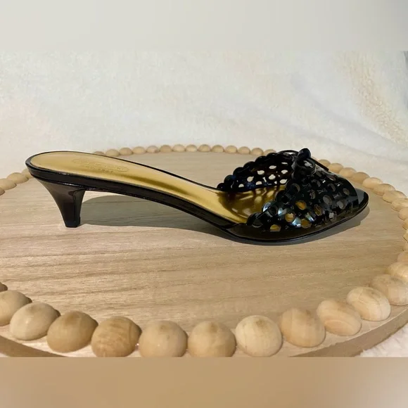 COACH - IZABEL - Size 8.5B - black patent-leather kitten heels **25% OFF** - Picture 2 of 9